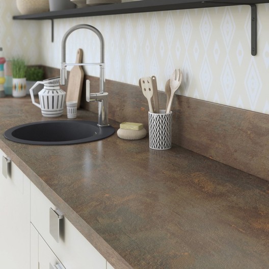 Plan de travail en bois fragile